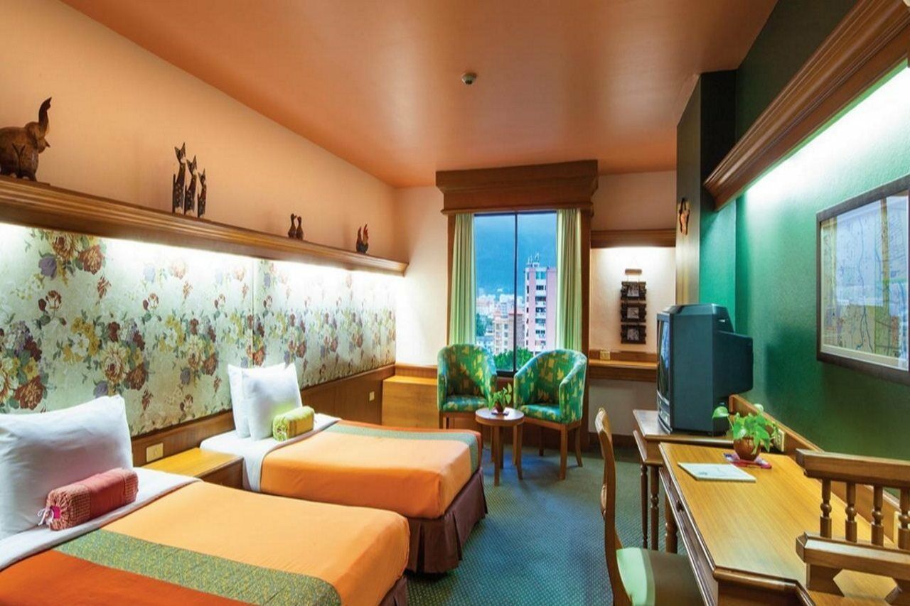 Baan Din Ki Hotel Chiang Mai Buitenkant foto